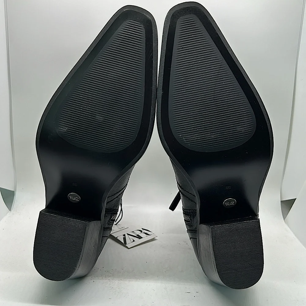Zara NWT Black Leather Studded Heel Ankle
Booties Shoes **Size 39/US 8**🔥🔥 - Picture 6 of 7